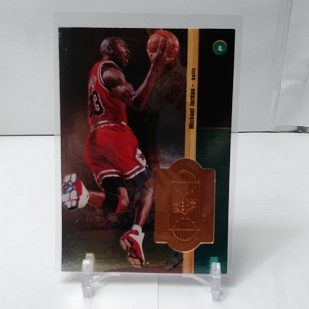 Michael Jordan 1998 spx finite card#1 serial numbe